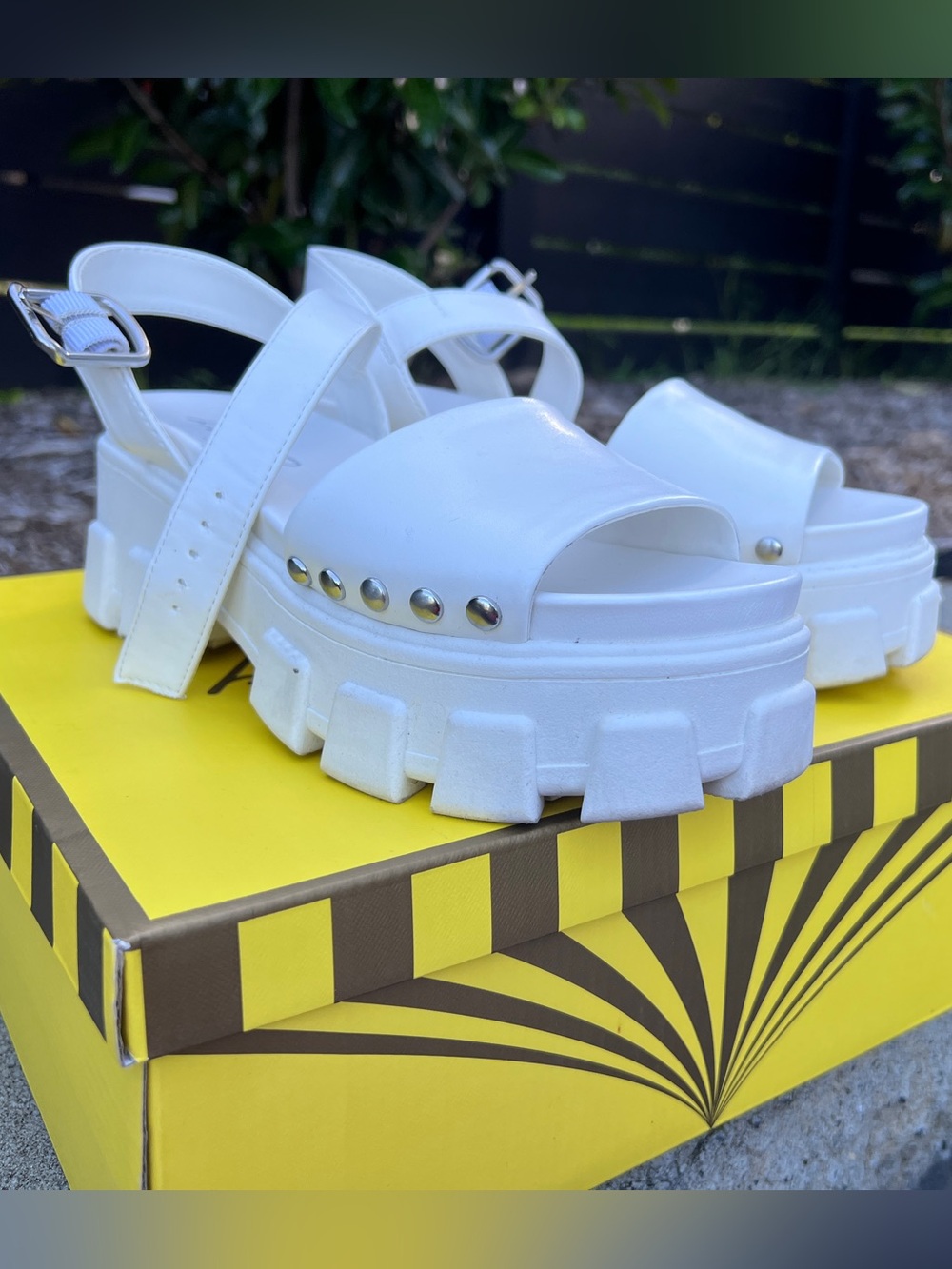 Circus by Sam Edelman White Platform Studded Slingback Sandal